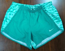 Girls Nike Dry-Fit Green Wave Shorts With Liner Size Medium