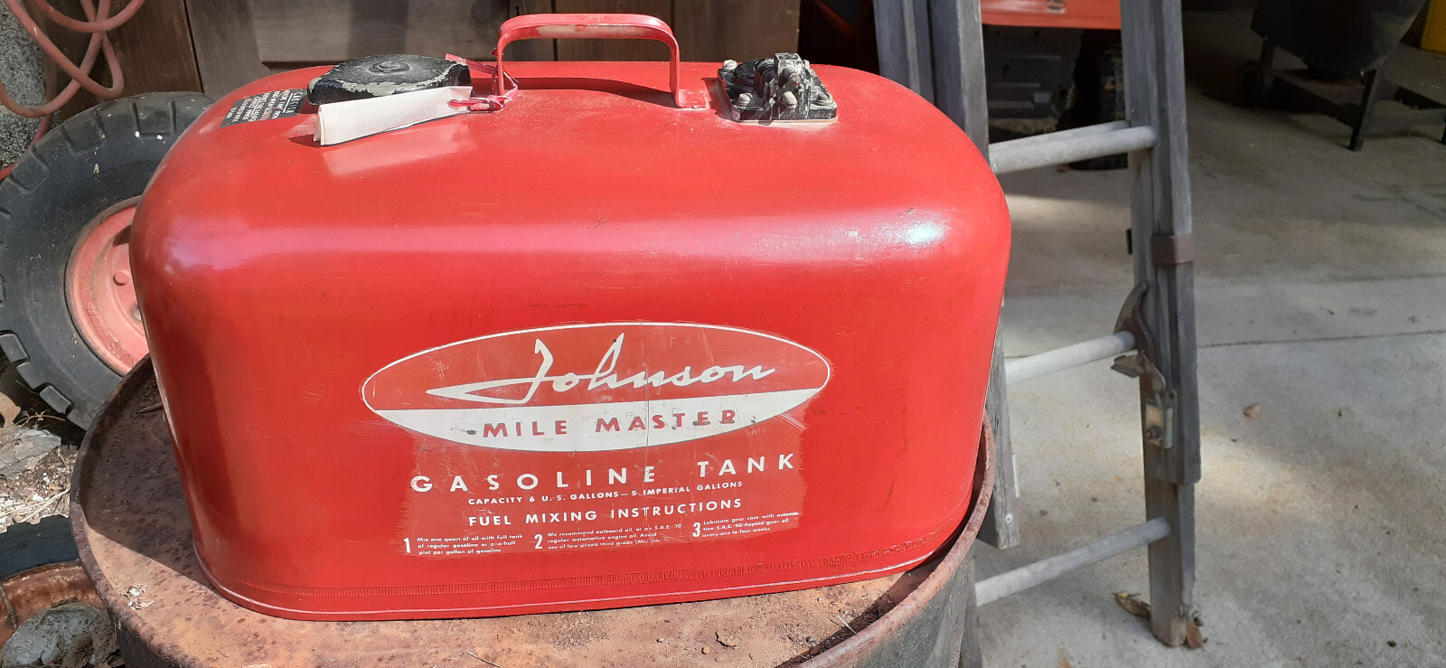 Johnson Outboard Boat Motor 5 Gallon Gas Fuel Tank Can Clean eBay