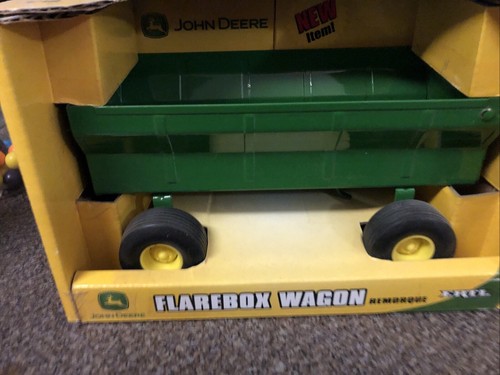 Vintage John Deere 1/16 Tractor/ Flare Box Wagon New In Box - Picture 11 of 11
