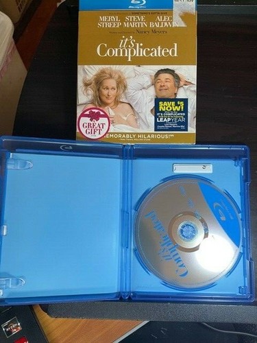 It's Complicated Blu-ray 2009 Meryl Streep Alec Baldwin Steve Martin Sticker - Picture 3 of 3