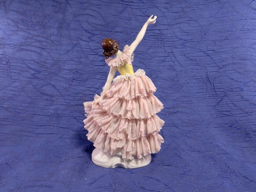 Vintage Dresden Art German Laced Dressed Woman Porcelain - Picture 3 of 5