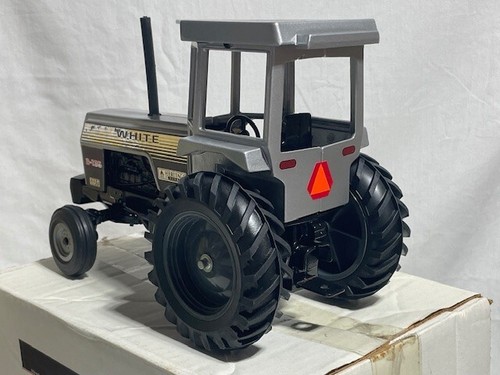 Scale Models 2017 Heritage Collector Ed White Field Boss 2-135 Tractor, 1/16 NIB - Picture 6 of 6