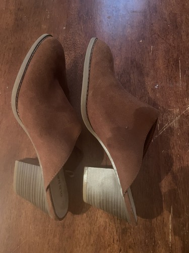 Old Navy Heeled Slide On Clogs. (mule Booties) Chocolate Women’s Size 8 - Picture 2 of 5