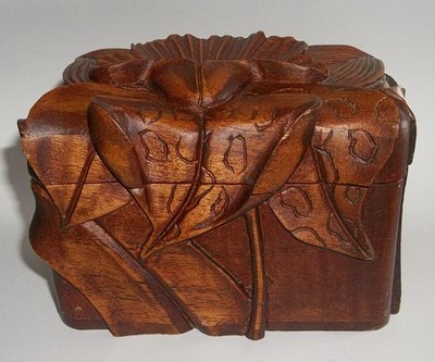 Vintage Carved Wooden 3D Fan Flower Hinged Lid Box Recipe Trinket