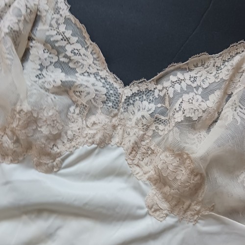 Vintage Van Raalte Slip Nightgown Ivory With Nude Lace Ribbon Bows Size 34 Small - Picture 5 of 12