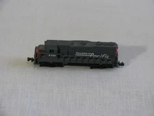 N Scale High Speed Diesel Locomotive 418, Southern Pacific #9725, Unpowered