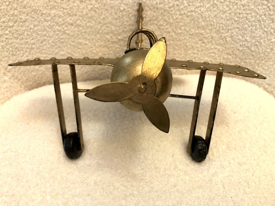 Hélice retro de metal y madera para decoración de avión tono dorado móvil 10x9x5 pulgadas Foto 3 de 4