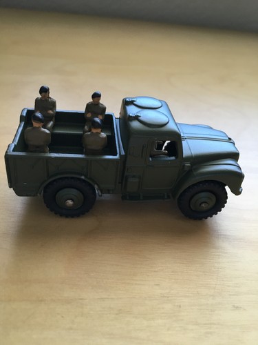 DINKY TOYS NO.641 VINTAGE HUMBER ARMY 1 TON CARGO TRUCK, DRIVER AND PASSENGERS - Picture 3 of 10