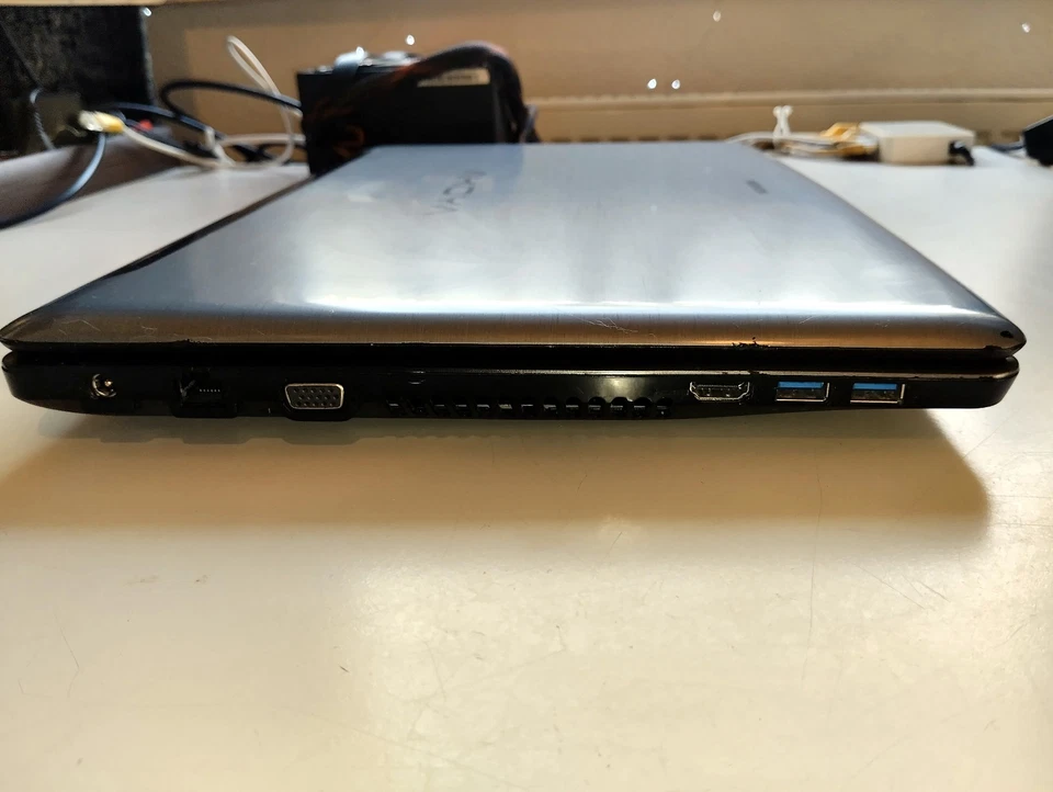 Medion Akoya P7816 – Intel I5 2(4)x2,50GHz – 8GB RAM – 2GB GraKa - Bild 4 von 4