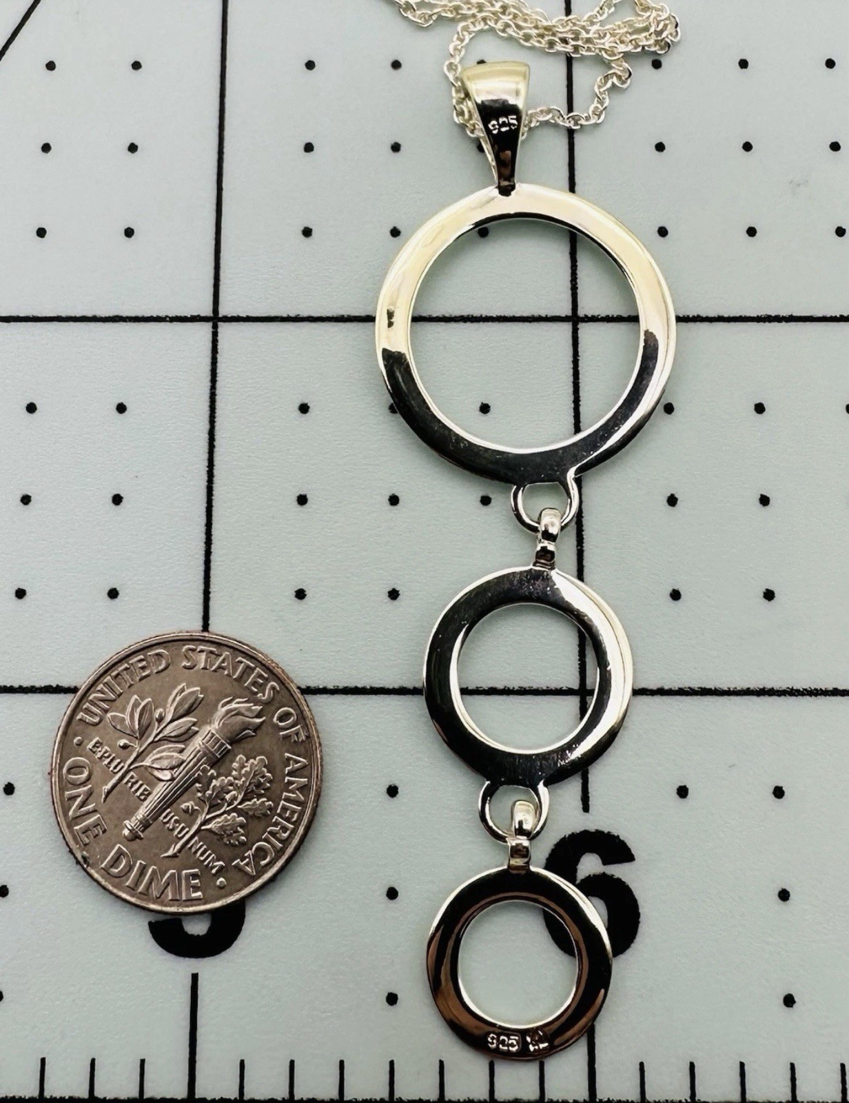 Modern Sterling Silver Interlocking Open Loop Cir… - image 6