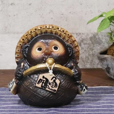 Shigaraki Ware Tanuki Figurine Size 5 ''Gamaguchi'' (Brown)