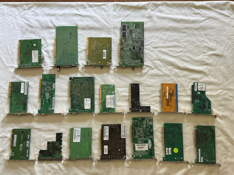 LOT OF 17 VARIOUS IDE PCI AGP GRAPHIC SOUND GAMING Network Cards + 40 Pin Cables