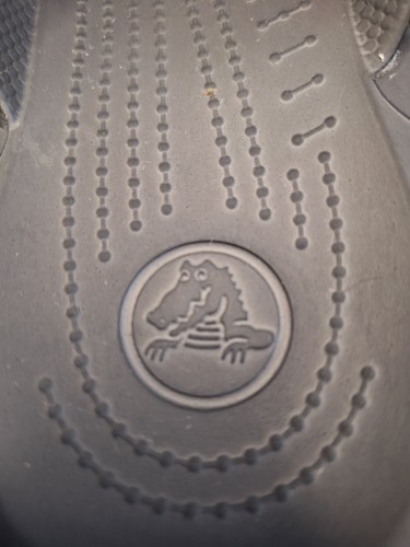 Crocs Men’s Size 9/ Women’s Size 11 Gray w/Green Trim Flip-Flop Thong Sandals - Picture 11 of 12