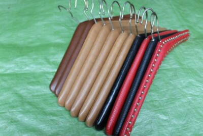 Vintage Omas  Kleiderbügel Holz mit Kunststoffbezug divers  11 Stück