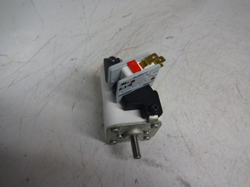 Eaton Bussmann 170M4957 450A 1000V 1BKN/75 AR Fuse 170H0069 5A - Picture 10 of 12