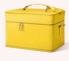 St. Tropez Luxury Travel Case /  Trunk  NEW By Truly Beauty 