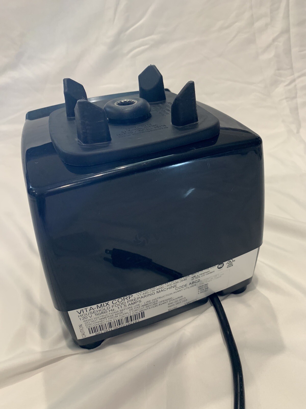 Vitamix 5200 Blender Professional Grade Container 64 oz VM0103 Black