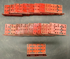  20 GILBERT ERECTOR SET PART P SMALL BASE PLATE, PAINTED RED