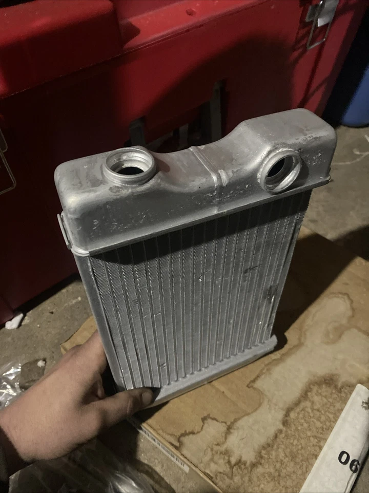 Nuevo de Lote Antiguo Napa Heater Core 88-01 Chevy Lumina Buick Regal Oldsmobile Cutlass 6603390 Foto 2 de 4