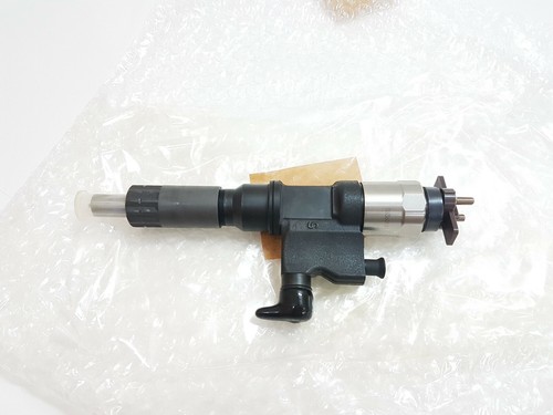 Original Japan Denso Injector 095000-5471 For Hitachi ZX200-3 ZX330-3 Isuzu 4HK1 - Picture 1 of 6