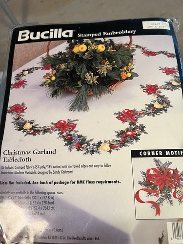 Bucilla Kreuzstich Weihnachten Tischdecke Set - 60 x 104 - weiß - mit Zahnseide!