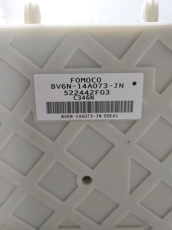 Ford Focus 2012 sedán carrocería BCM MÓDULO BLOQUE CAJA DE FUSIBLES OEM BV6N-14AO73-JN Foto 3 de 4