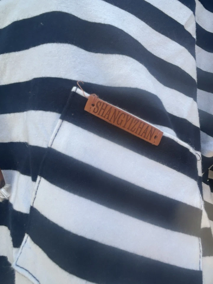 Top corto a rayas azules estilo club de campo talla S/M para mujer con capucha y bolsillos Foto 4 de 4