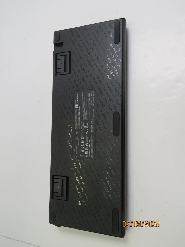 Razer Huntsman v3 Pro Tenkeyless Gaming Keyboard [ANALOG OPTICAL SWITCHES] - Image 4 of 4