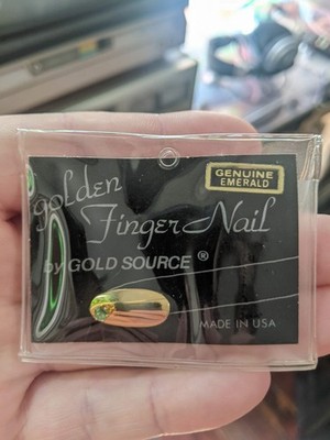 VINTAGE GOLD SOURCE 1980S GOLD FINGER NAIL SMALL EMERALD PINKY PRESS ON NAIL