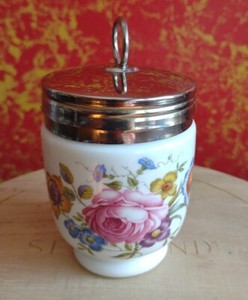 Vintage ROYAL WORCESTER Fine English Porcelain Covered Egg Cup Rose Coddler 