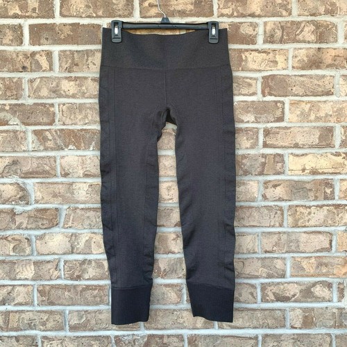 Lululemon women's Athletica ribbed flow 