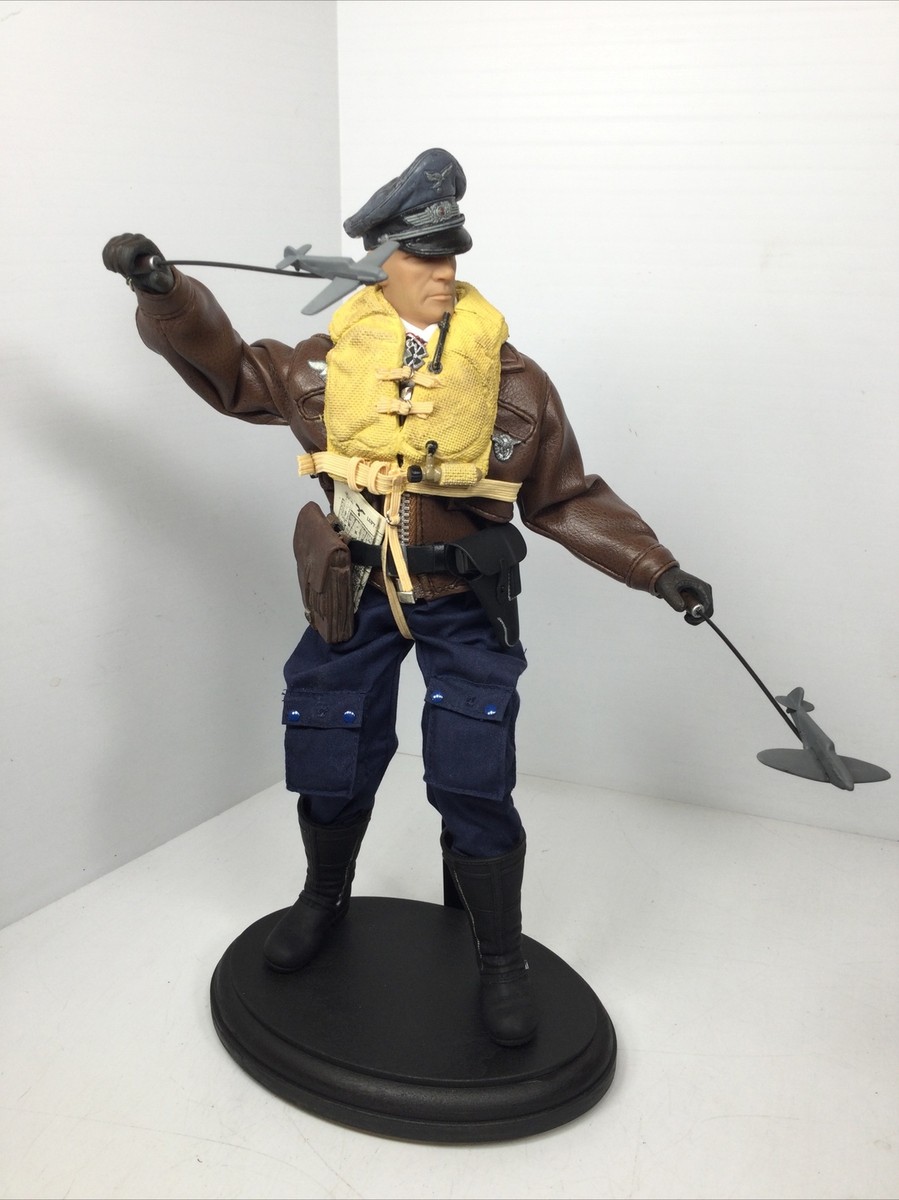 1/6 CUSTOM WW2 GERMAN LUFTWAFFE SR.PILOT INSTRUCTOR + P-38 STAND