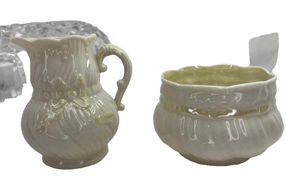 Conjunto de marca verde vintage Belleek patrón de lazo amarillo crema y azúcar Foto 3 de 4