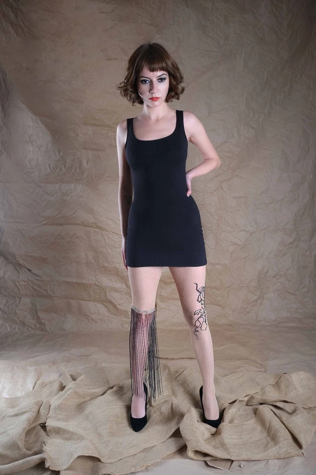 Calcetines de red hechos a mano, dibujos con cuentas en medias de red Foto 2 de 4