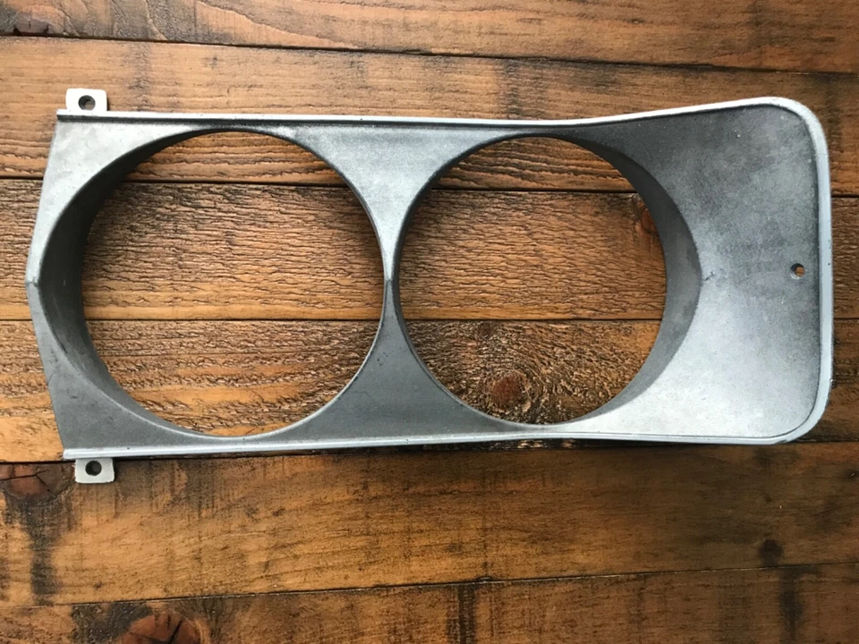 AMC Rebel 1967 bisel de faros derecho e izquierdo Foto 3 de 3