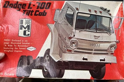 IMC 118 #1 Dodge L-700 Tilt Cab Truck vintage Model kit 1/25 McM