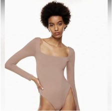 Aritzia brand Babaton Beige Long Sleeve Square Neck Bodysuit Stretch Size S