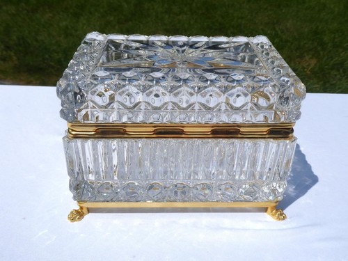 VINTAGE JEWELRY CASKET TRINKET BOX HAND CUT LEAD CRYSTAL BRASS HINDED CLAW FEET - Picture 9 of 14