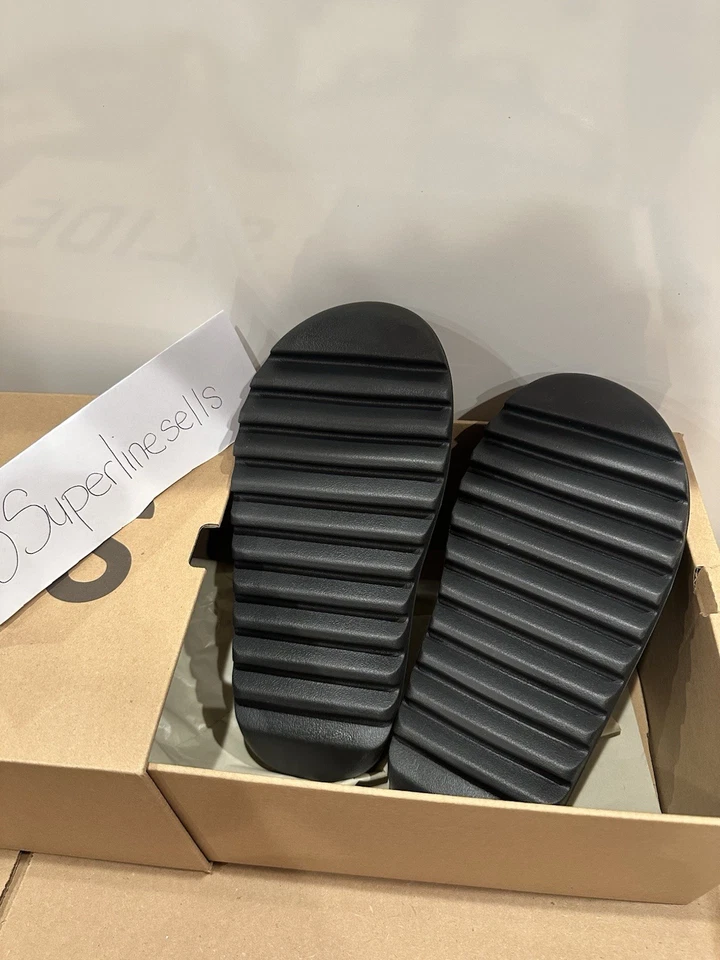 Adidas Yeezy Slide Onyx Size 10 (100% AUTHENTIC | BRAND NEW | FAST SHIPPING) - Image 3 of 3
