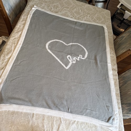 Pottery Barn Kids Heart Love Knit Baby Blanket Gray White Boarder Size 30x40