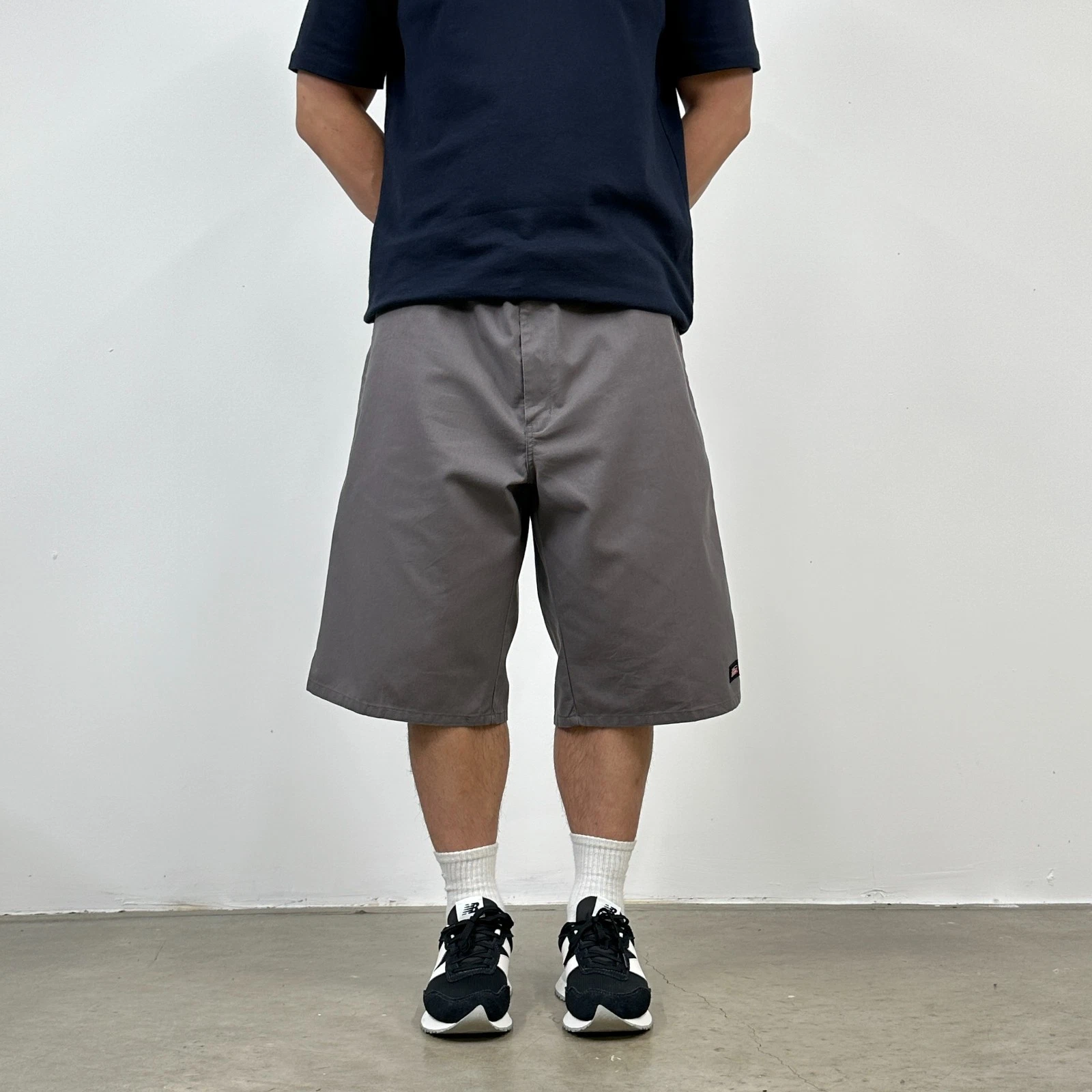 Genuine Dickies Grey Shorts Chino Baggy Relaxed Fit Skater Style Mens Size 42