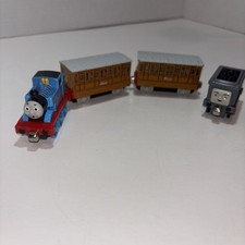 Take Along N Play Diecast Thomas LOT ANNIE CLARABEL TROUBLESOME TRUCK flip Top