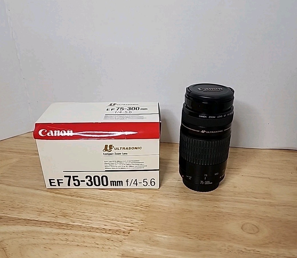 Canon Ultrasonic Zoom Lens EF 75-300mm 1:4-5.6 USM With Box