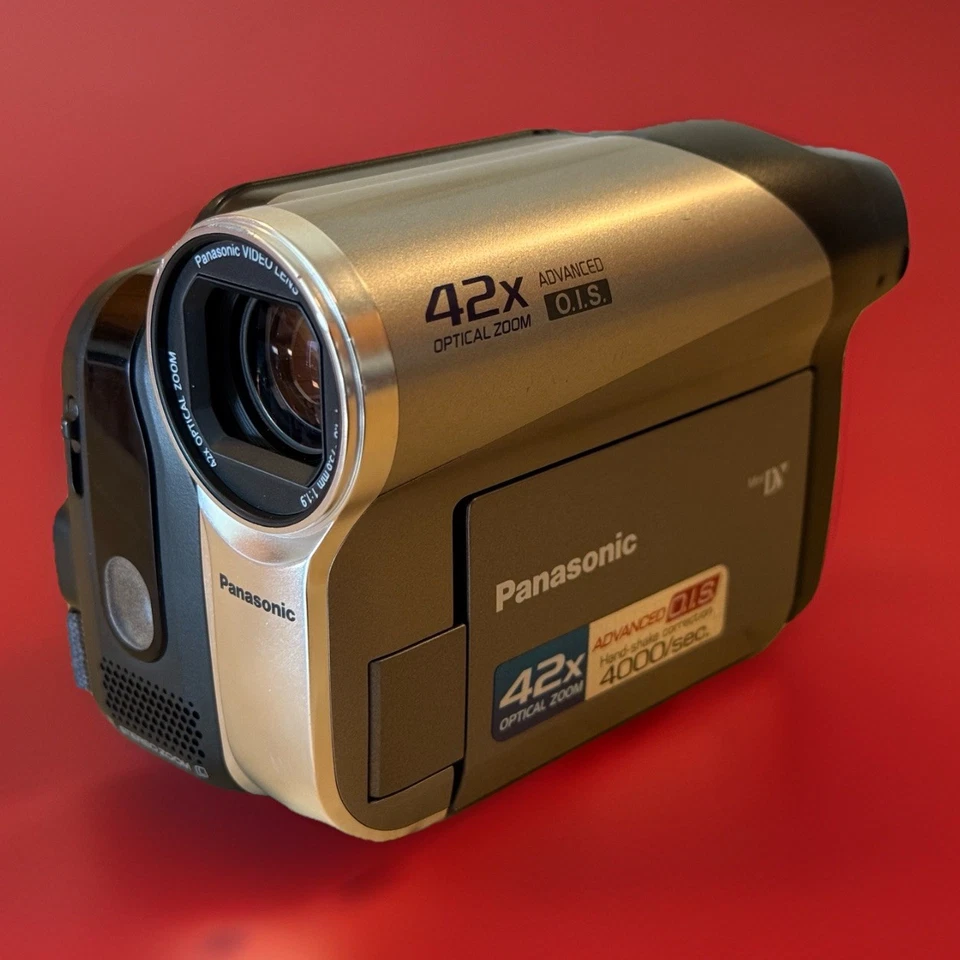 Panasonic PV-GS90P MiniDV HD Camcorder Video Camera Bundle w/ New Battery & Accs - Image 2 of 4