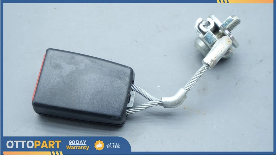 BMW 650i Gran Coupe 2016 asiento trasero derecho hebilla receptor OEM 9172380 Foto 2 de 4