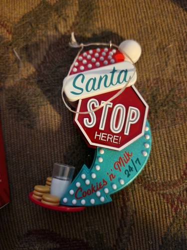 2014 Hallmark Magic Luci e Suoni Ornamento Babbo Natale Fermati Qui! - Foto 2 di 2