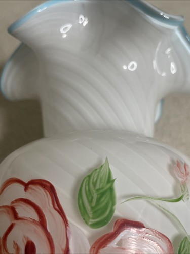Vase ancien verre soufflé main peint main roses bord bleu 5 1/2" style Fenton - Photo 18/20
