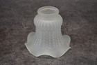 TULIPE VINTAGE EN VERRE MOULE PRESSE POUR LAMPE OU LUSTRE REF AP165