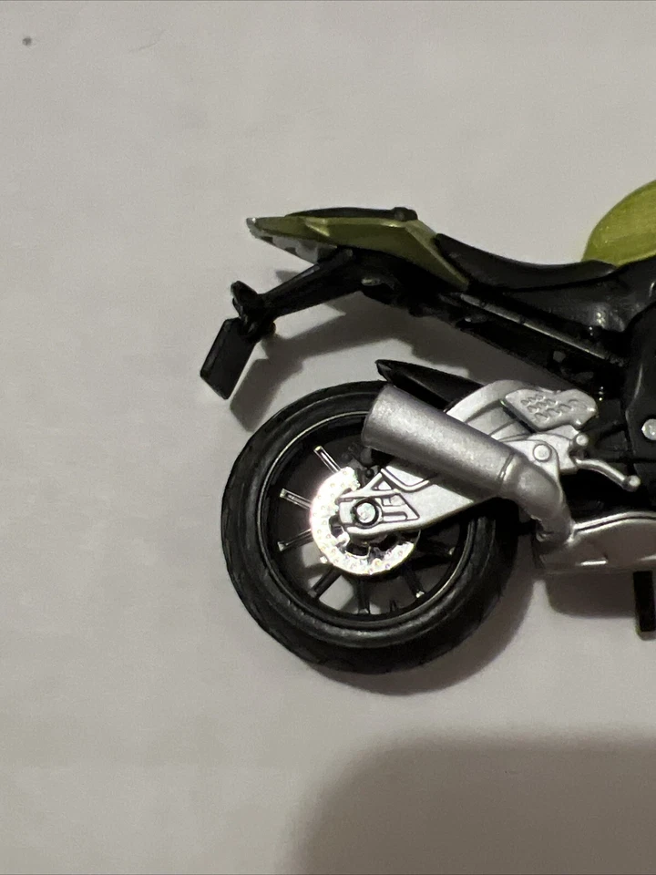 BMW S1000RR 2009 BMW S1000RR Superbike suelta 2020 2 ruedas escala 1/18 verde Foto 3 de 4
