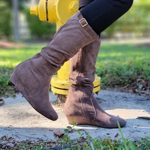Women's Taupe Wrinkle Finish Calf Length Pull On Boots Rounded Toe - Picture 2 of 2